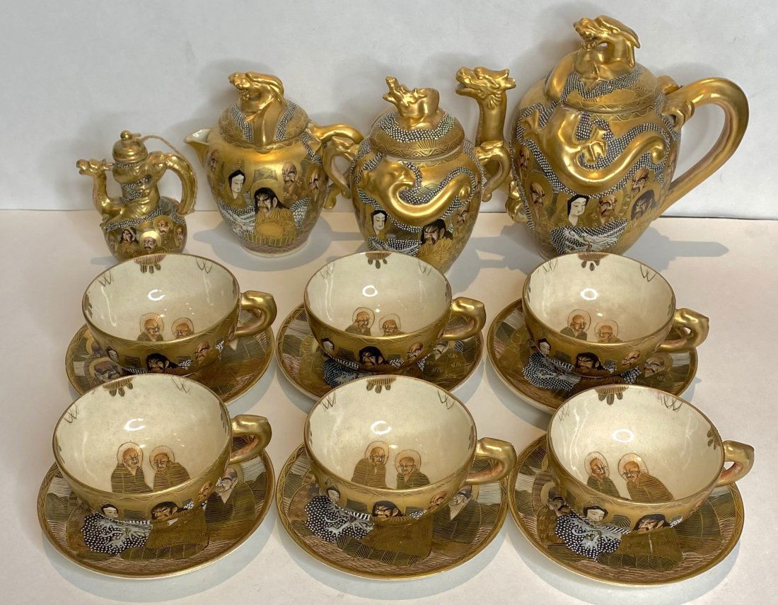 Satsuma tea set in 3 trays (1 of 20)