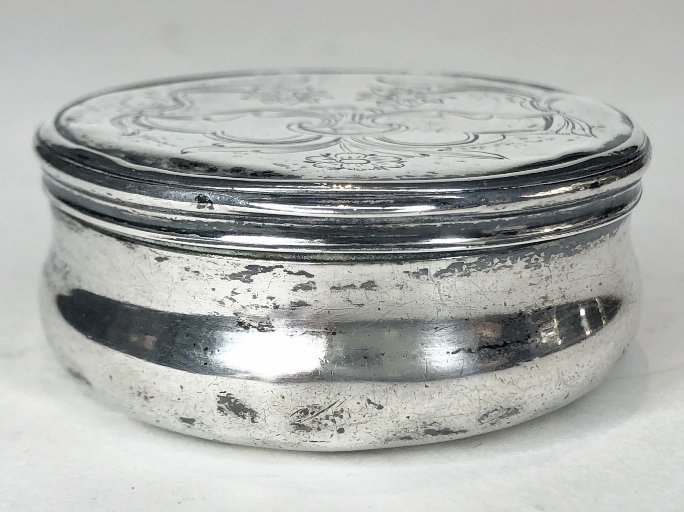 Italian silver box, 18thc, 2.295 t. oz (1 of 8)