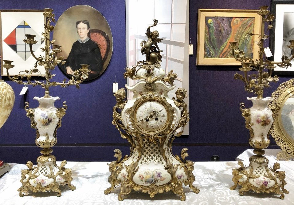 KPM porcelain clock set, c.1880 (1 of 17)