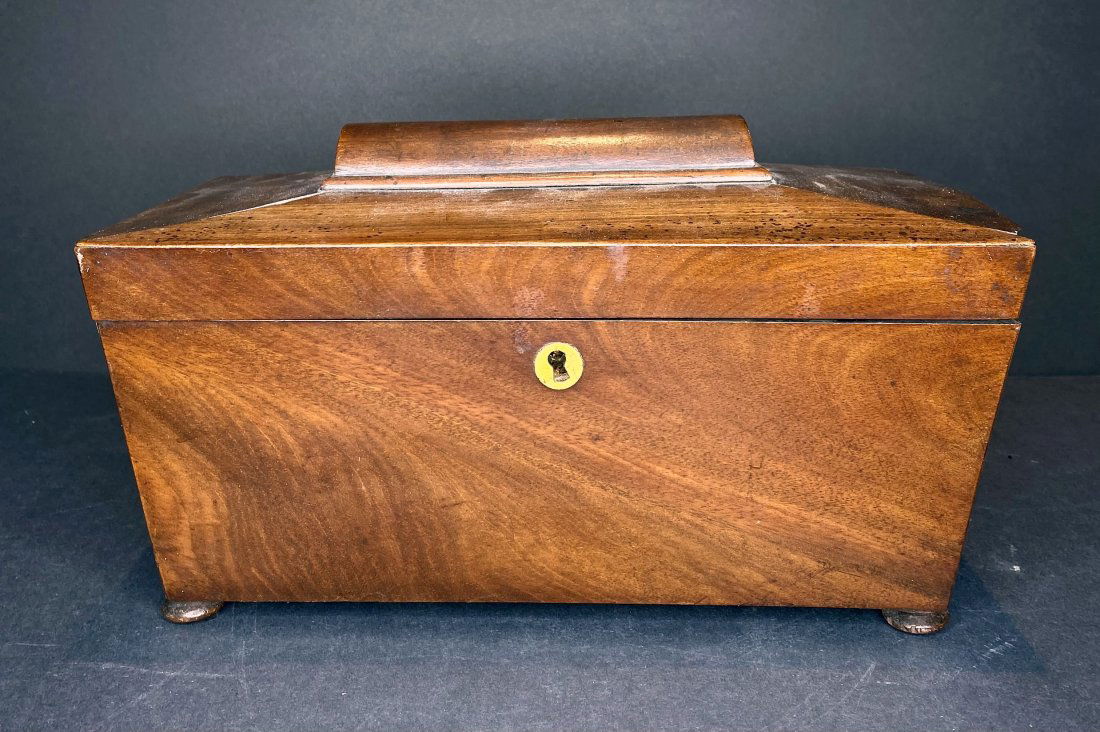 Wooden tea caddy (1 of 11)