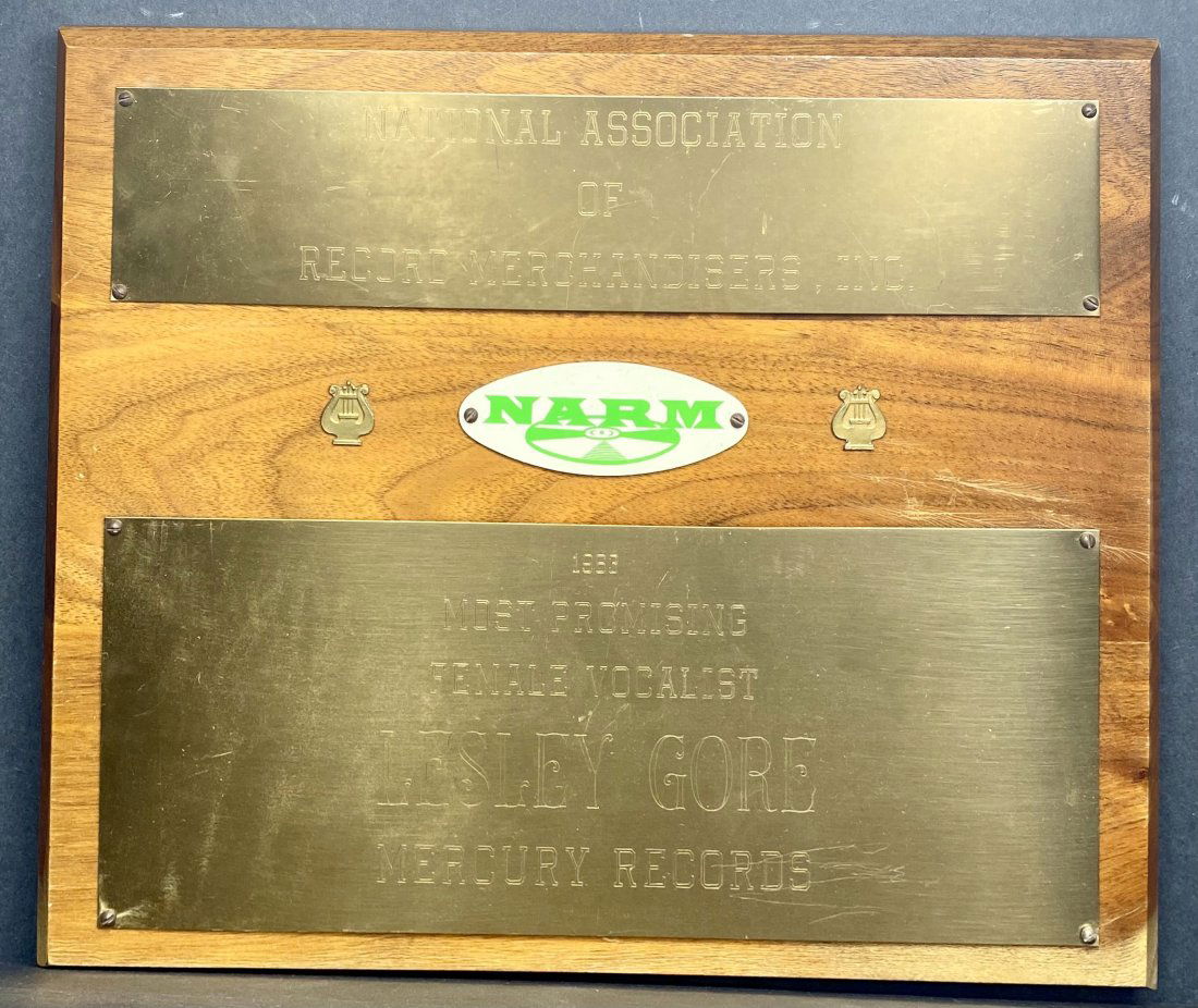 Lesley Gore Most Promising Vocalist award, 1963 (1 of 4)