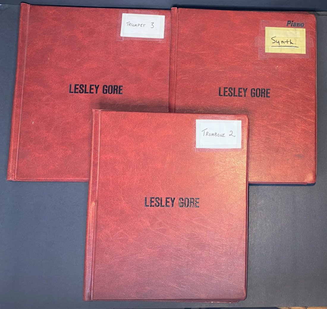 3 Lesley Gore folders w/ headshots in 2 trays (1 of 12)