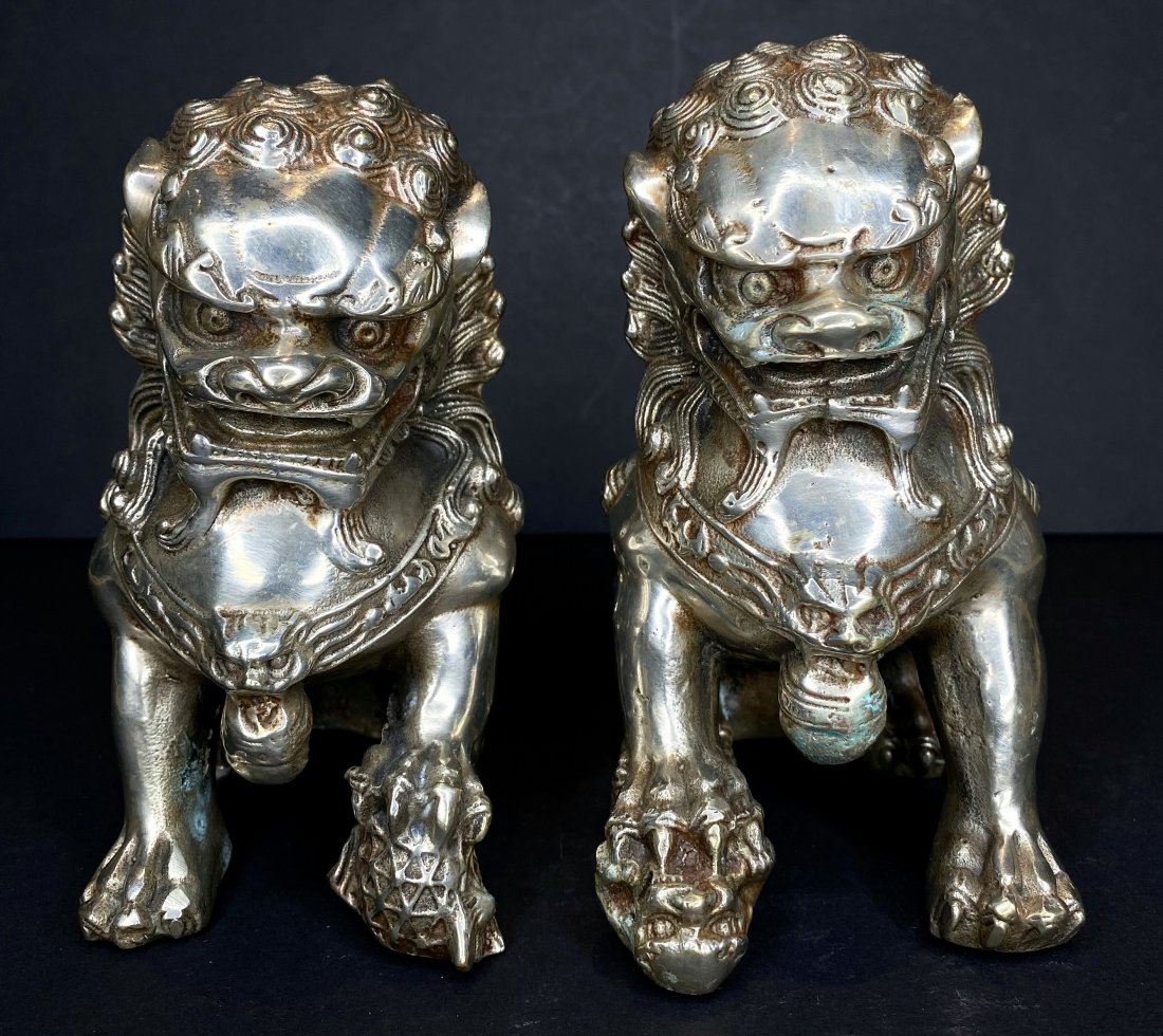 Pair of silver-plated Foo Dogs (1 of 8)