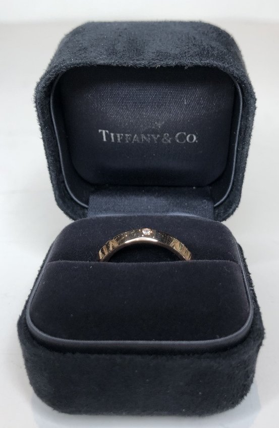 Tiffany and Co 18k diamond Atlas ring, 4.9dwts (1 of 6)