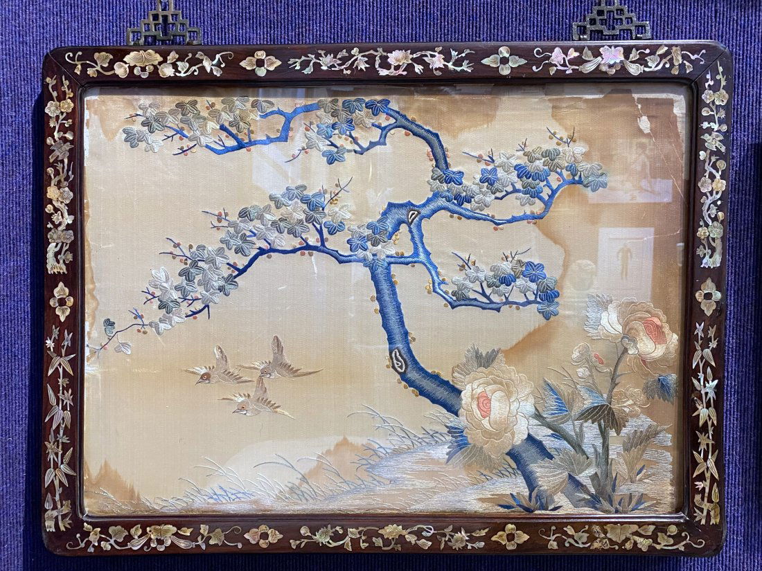 Chinese silk embroidery under glass-stains (1 of 9)