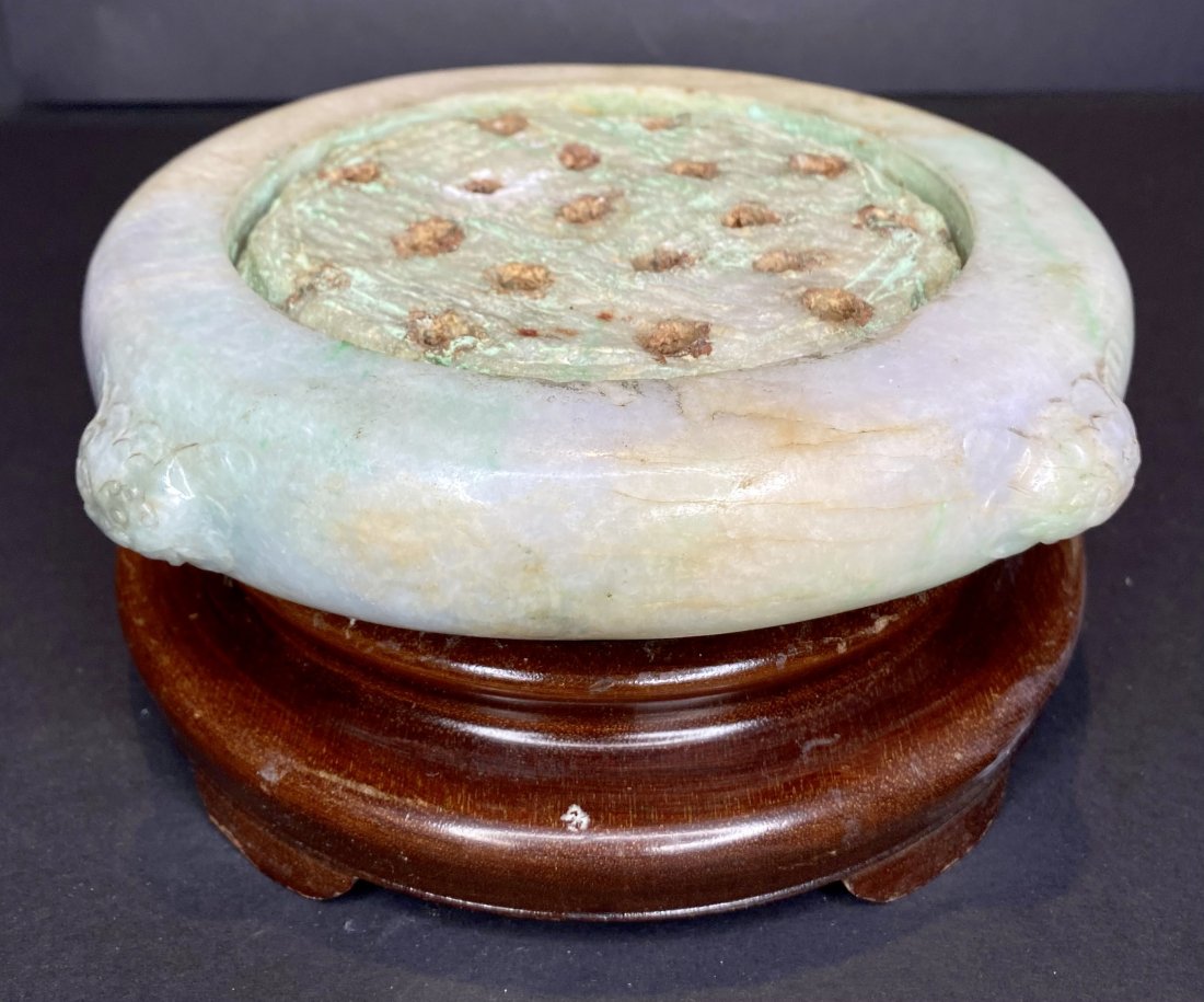 18th/19th century jade flower frog (1 of 11)