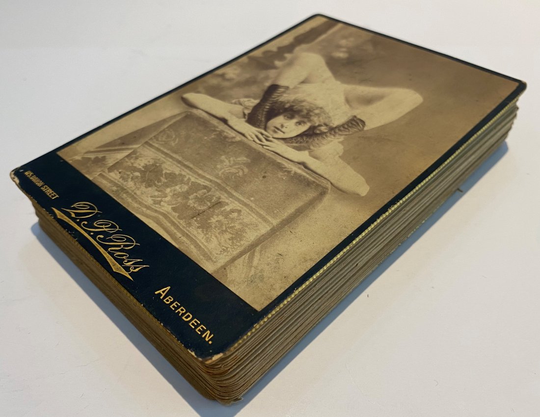 26 Vintage cabinet card photographs, 19th century (1 of 8)