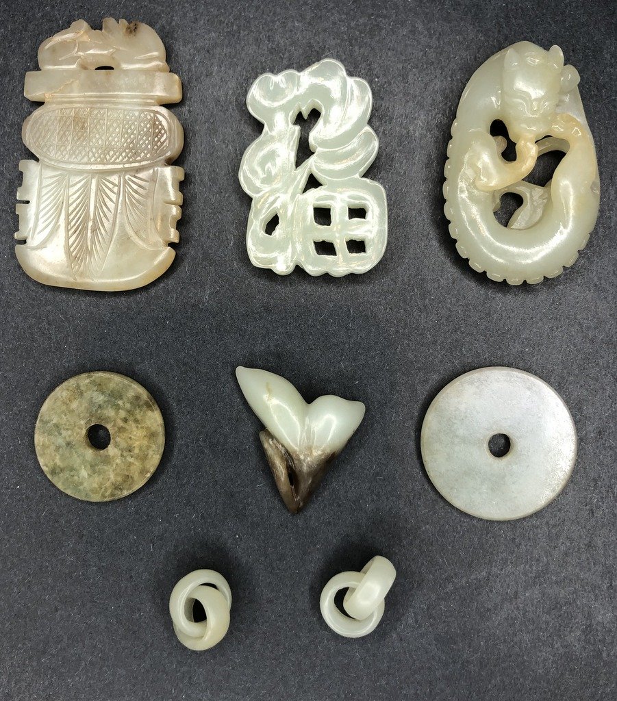 Eight misc Chinese jade items (1 of 8)