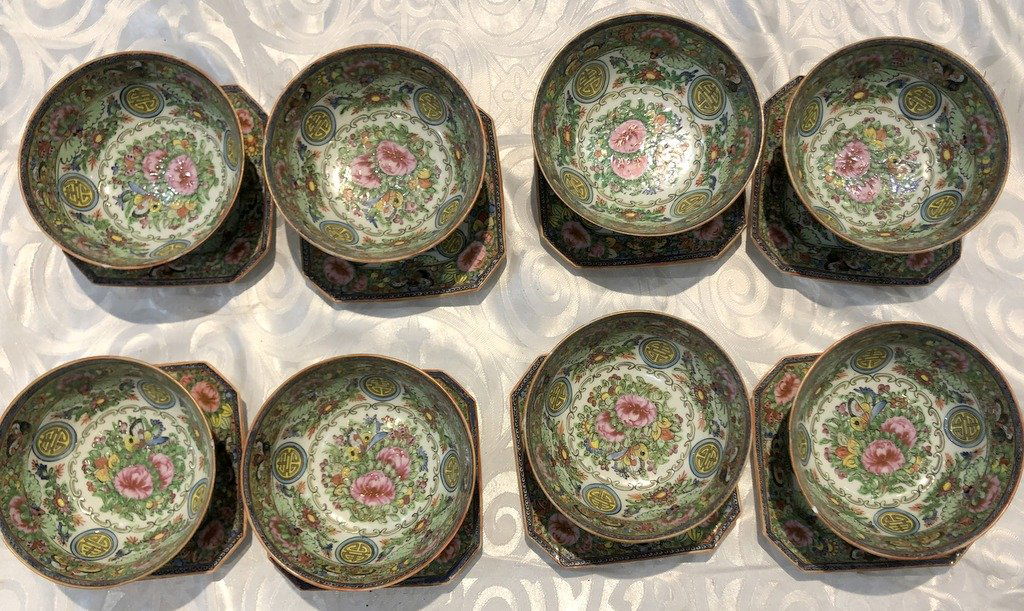 Eight Rose Medallion bowls and under plates (1 of 10)