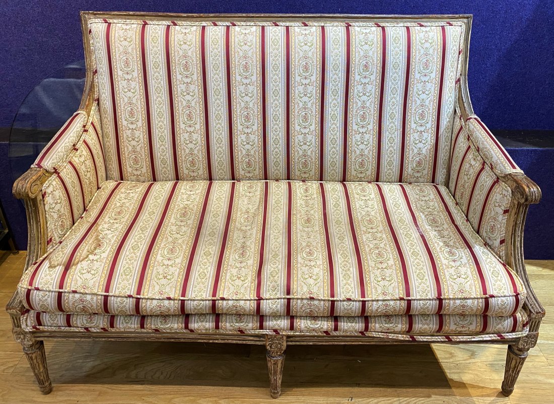 Louis XV style gilt wood sitting couch: Louis XV style gilt wood sitting couch Dimensions: 46.5"W x 23.5"D x 35.5"H