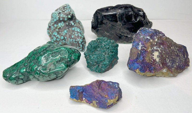 Miscellaneous natural stones incl malachite turquoise: Miscellaneous natural stones including malachite and turquoise, and possibly obsidian(natural black glass) and possibly azurite. Pieces range from 3" long to 6" long