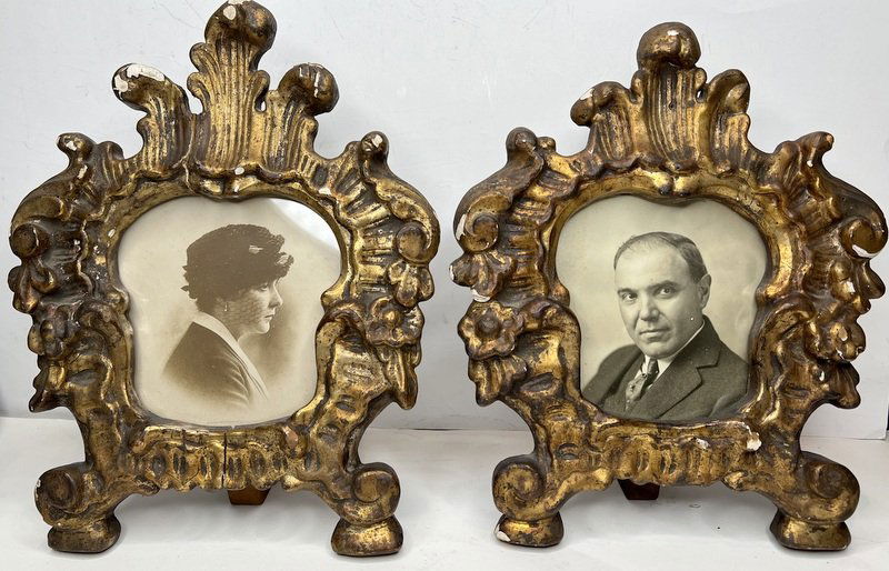 Two antique picture frames (1 of 3)