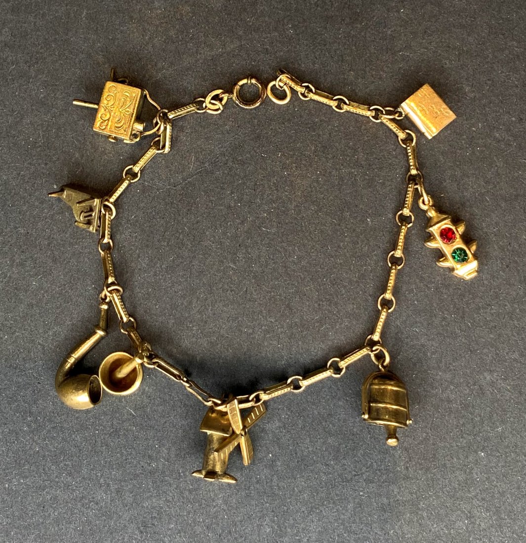 14k charm bracelet, traffic light, 10.05 dwts (1 of 6)