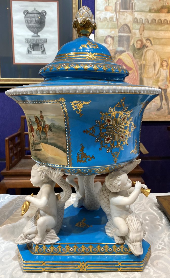 Sevres style lidded centerpiece with cherubs (1 of 13)