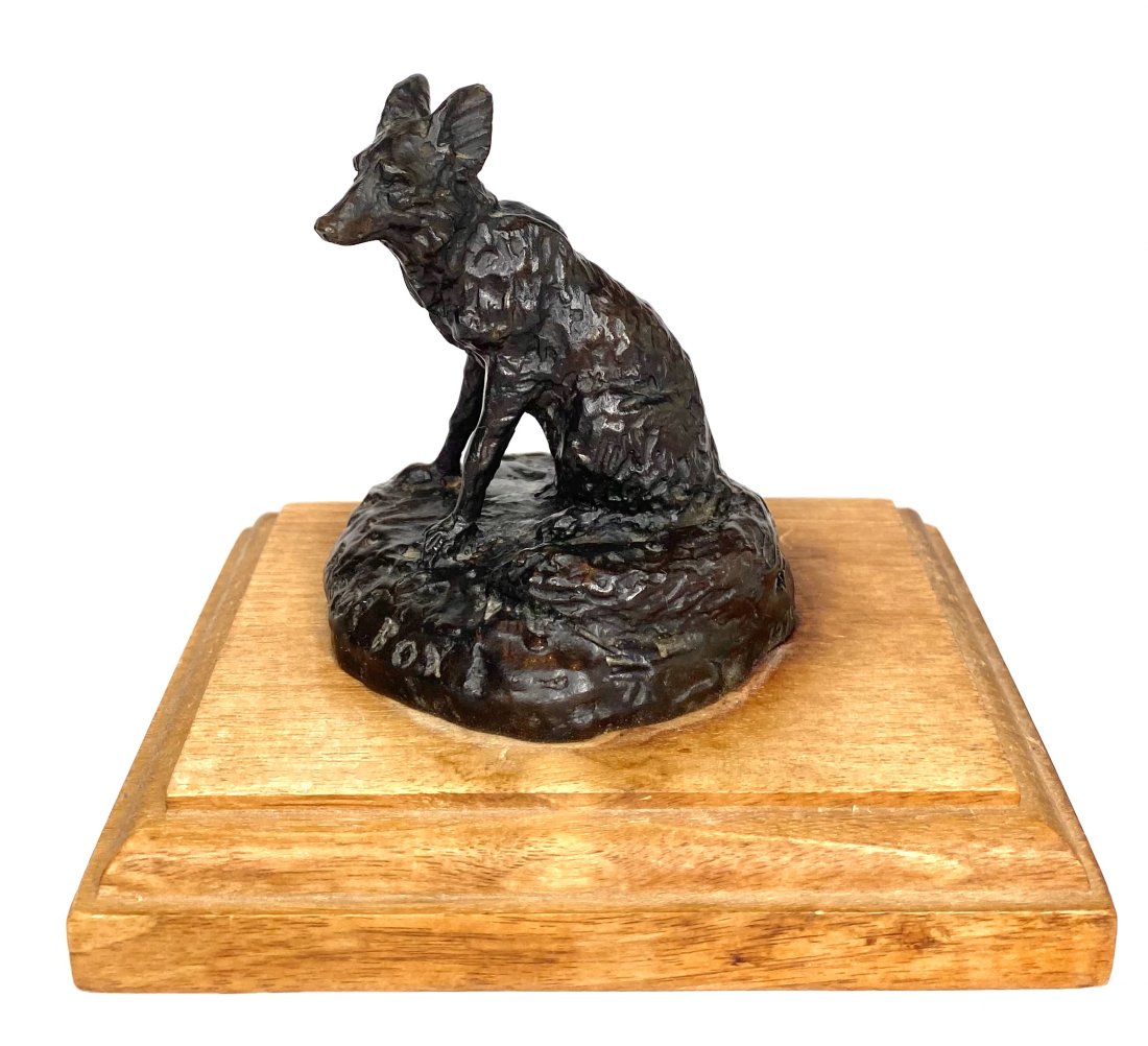 Bronze by Robert Scriver, red fox: Bronze by Robert Scriver, red fox 3.75"W x L.75" x 3.75"H Robert Scriver (source: wiki) Robert Macfie Scriver (1914-1999) was a Montana sculptor who was born on the Blackfeet reservation of Anglophone