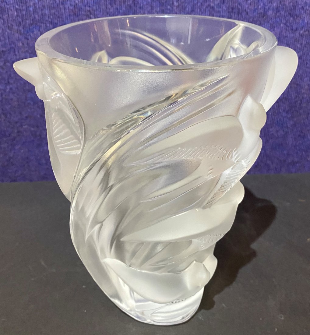 Lalique frosted crystal swallows vase, Martinets (1 of 8)
