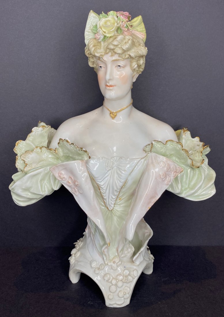Meissen Art Nouveau bust of a women (1 of 6)