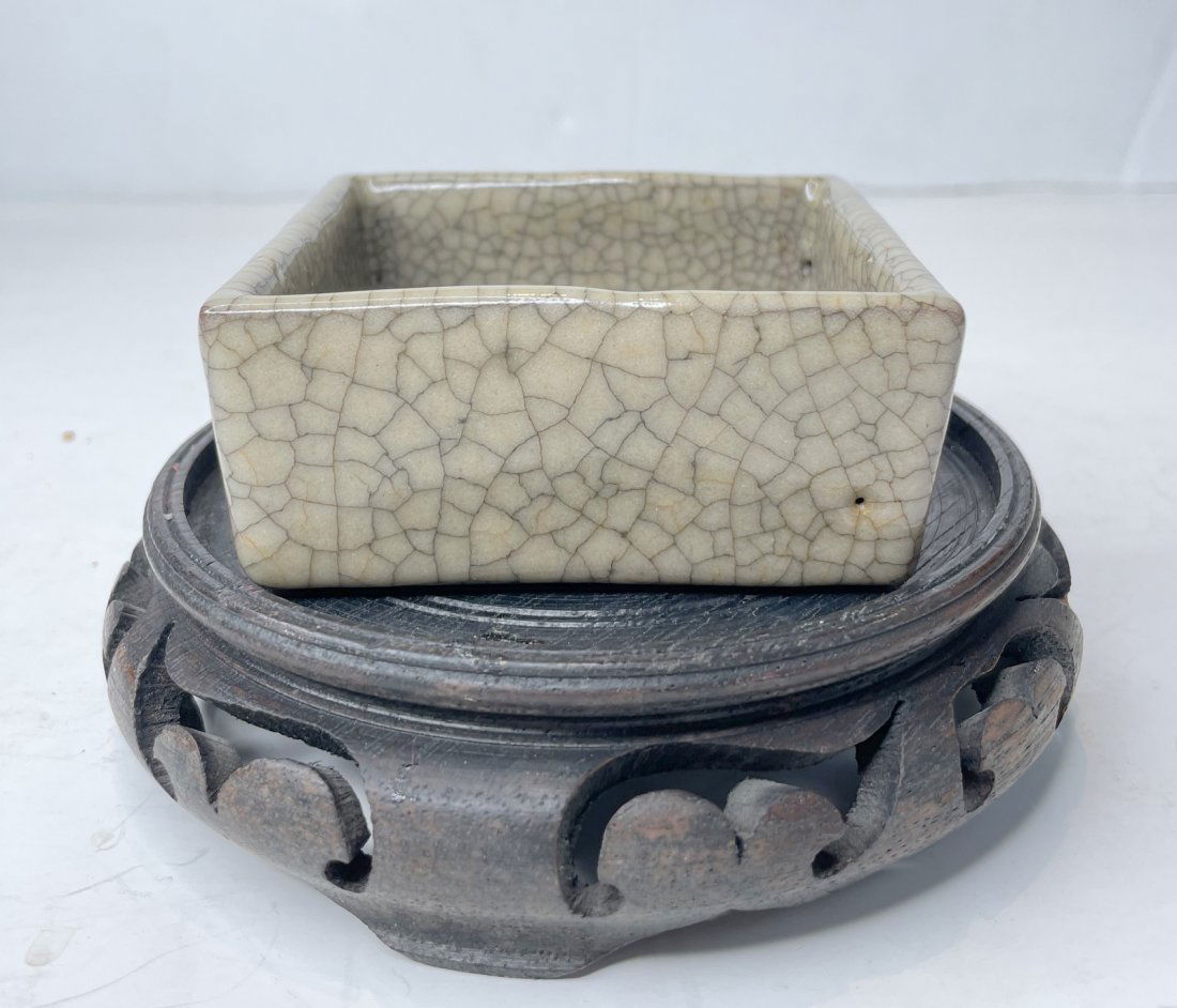 Celadon Guan ware ceramic small Chinese bowl (1 of 14)