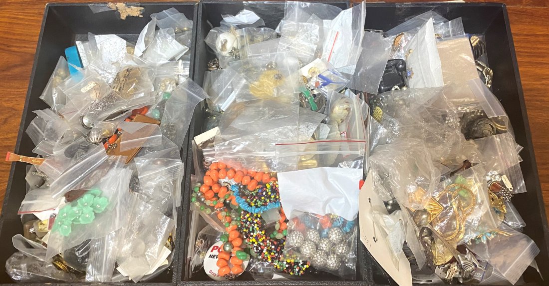 Costume Jewelry in 3 trays, The Twins-Over 500 items: Costume jewelry in 3 trays, The Twins.Minimum of 500 items Davids notes: 500 items from the Estate of two twin sisters that lived in the Parc Vendome on 57th street in NYC, and spent their life collec