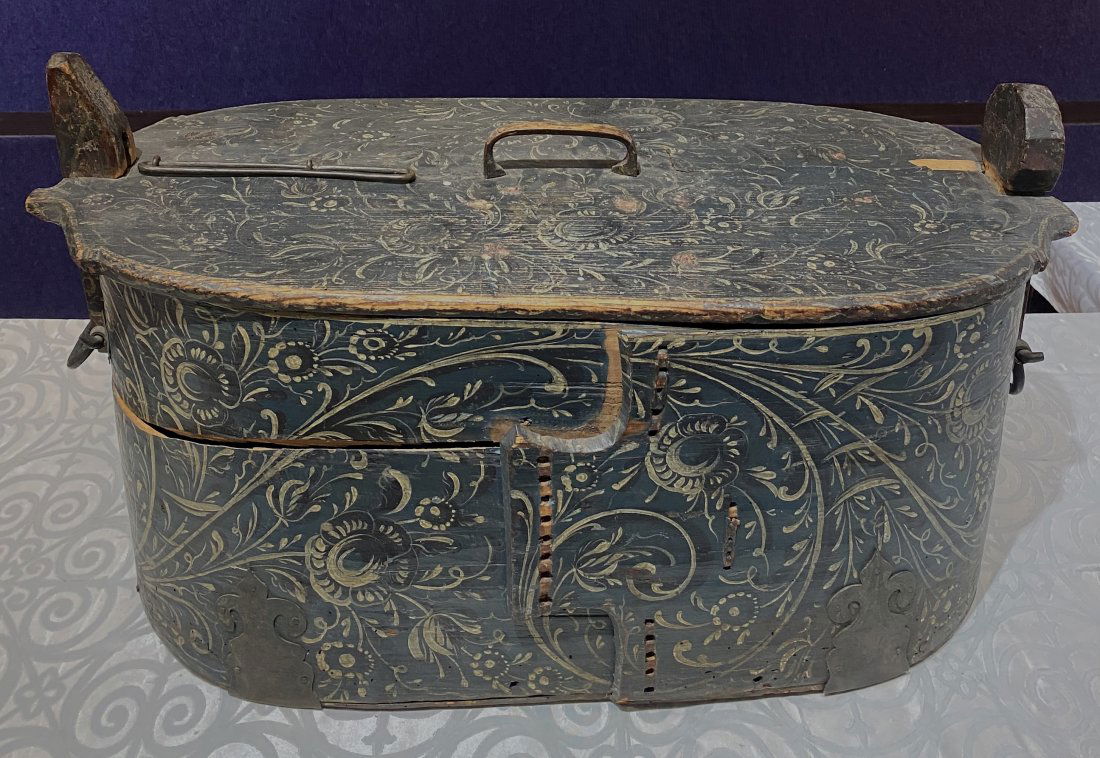 Scandinavian painted folk art wedding box, c1880 (1 of 8)