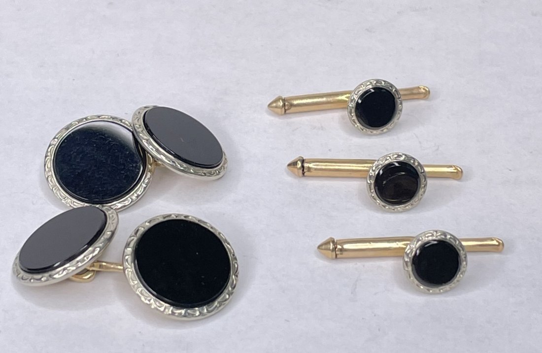10k gold black onyx tuxedo set, 5.1 dwts: 10k gold black onyx tuxedo set, 5.1 dwts