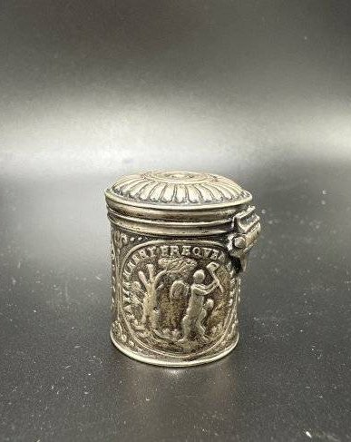 Silver pill box, 13 mark, German 19th Century (1 of 5)
