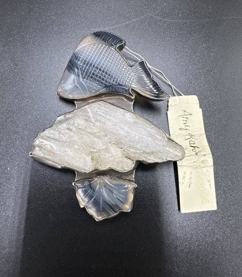 Silver brooch with carved stone of veiltail goldfish: Silver brooch with carved stone of veiltail goldfish