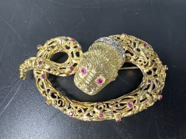 18k diamond and ruby lion brooch (1 of 8)