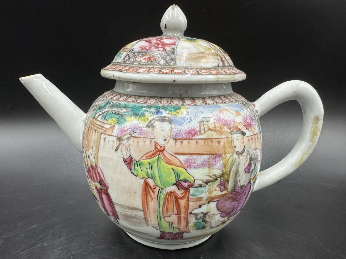 Very fine Chinese Export porcelain teapot, c1750 (1 of 13)