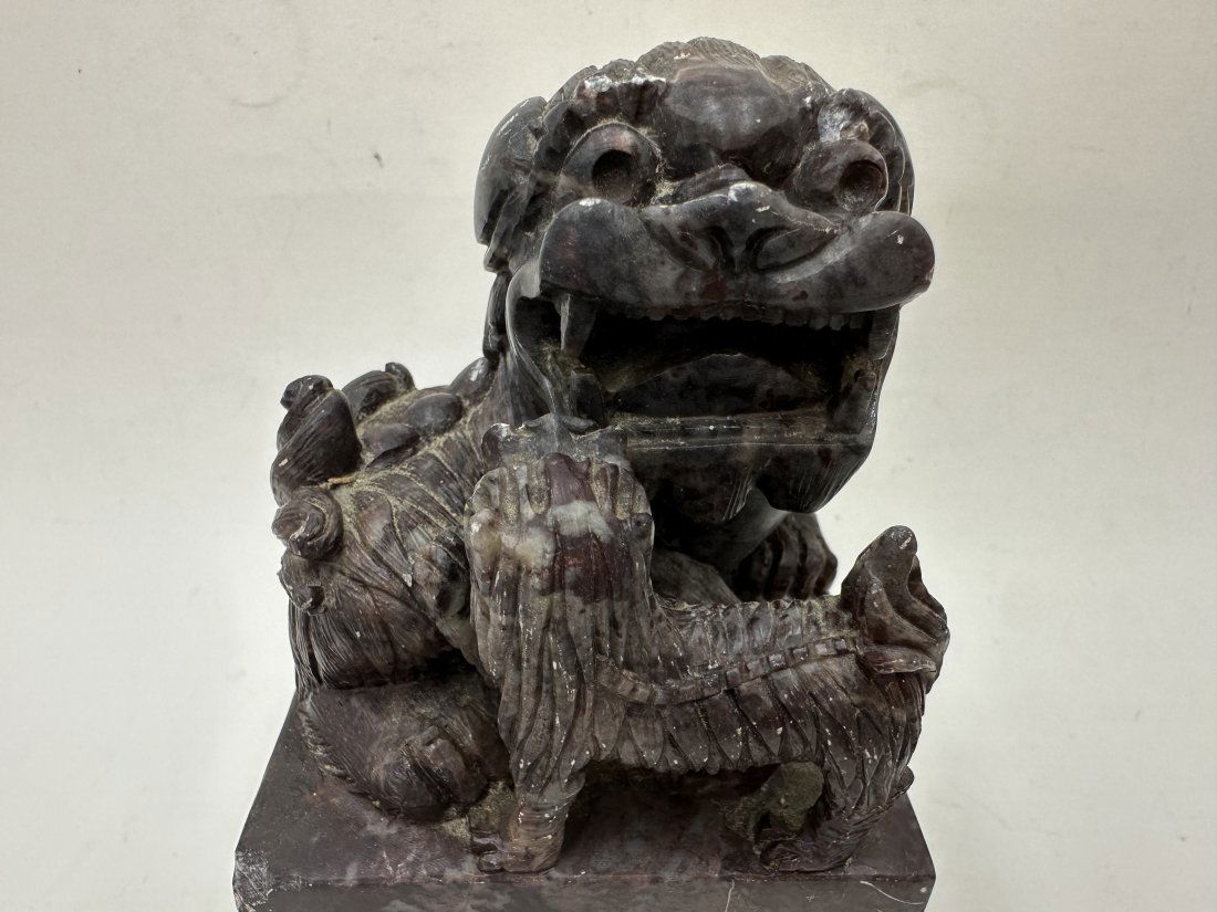 Chinese hardstone Foo Dog chop, soapstone (1 of 8)