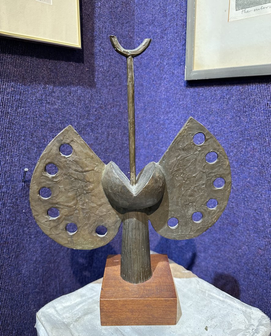 Abstract bronze, Jonah and the Whale, John Heinsel: Abstract bronze, Jonah and the Whale, John Heinsel 16 inches x 12 inches. The base is 4.5 inches x 4.5 inches.