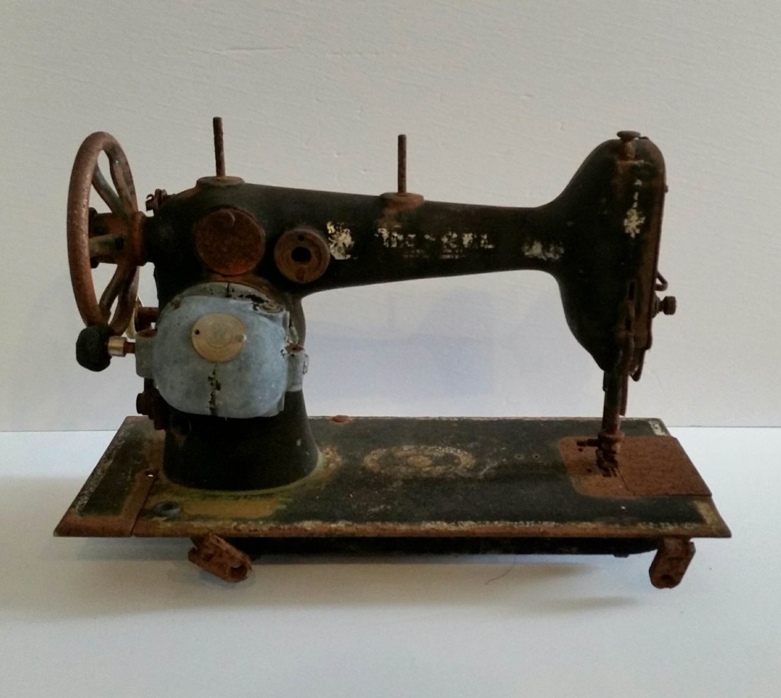 Westinghouse Electric Antique Vintage Sewing Machine - Nov 12, 2017