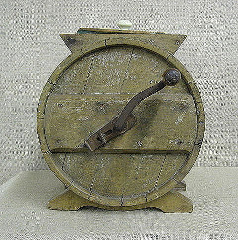 Wooden butter churn. Old mustard paint.: Wooden butter churn. Old mustard paint. Excellent original condition. Table top. Measures 14.5 x 9.5 x 13"