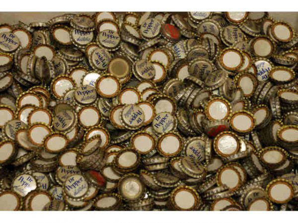 Dr Pepper Bottle Cap Collection Ditetetic: Collection Of Vintage Dr Pepper Bottle Caps. Assortment of Unused Diet and Dietetic Caps, With Other Era Caps.