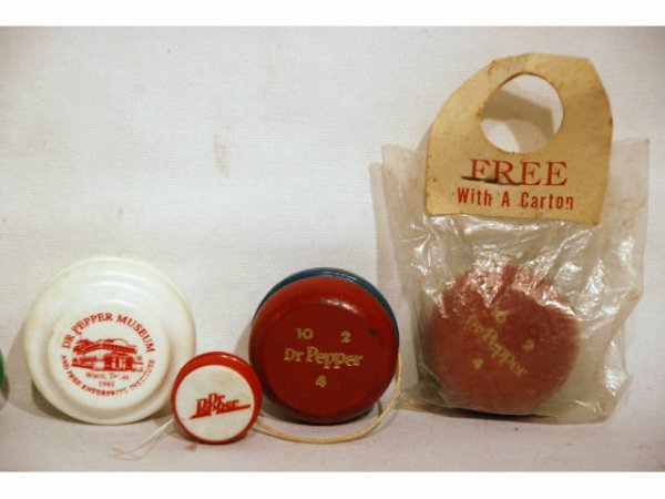 Lot of 7 Vintage Dr Pepper Advertising Yo-Yo's - 3