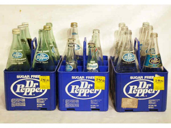 18 Diet Dr Pepper Bottles Roger Staubach: 18 Vintage Dietetic, Diet, Sugar Free and Pepper-Free Dr Pepper Bottles. Includes One each green-tinted 10 Ounce bottle marked "Diet Dr Pepper" with bottle cap marked "NEW Diet Dr Pepper". One each 16