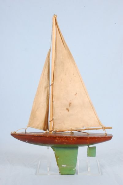 Kenton Model 137 Seaworthy Toy Boat: Marked "Boston, Mass". Measures 22" X 14" (P978.101.700)