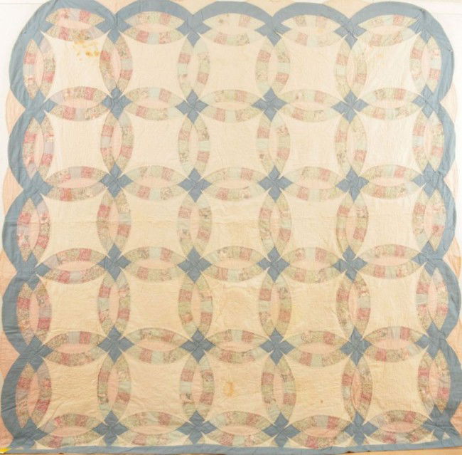 Blue and White Wedding Ring Quilt: Blue and White Wedding Ring Quilt. Measures 82 x 82""