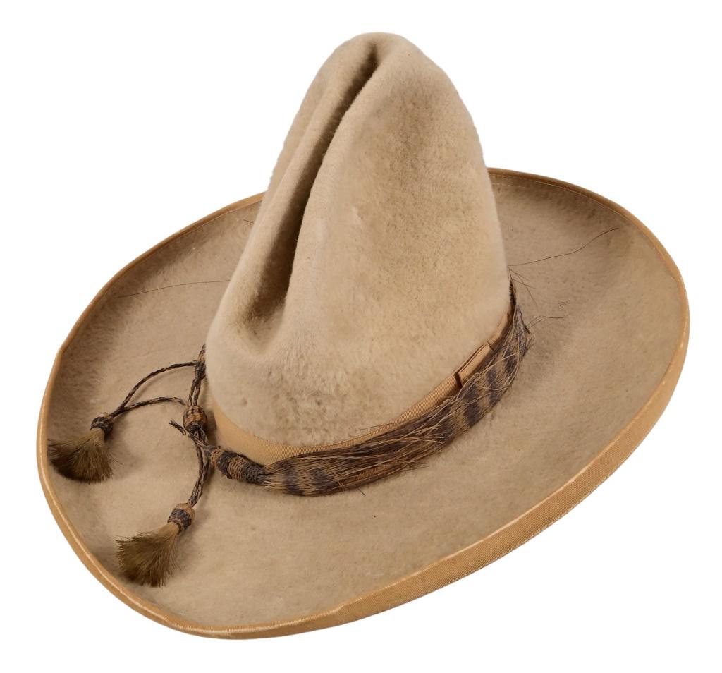 Vintage Texas Stetson Beaver Felt Cowboy Hat: Inner sweatband marked for D&D Dry Goods Co., Albany, Texas. 3x Beaver, no size label, appears to be around size 6 7/8.