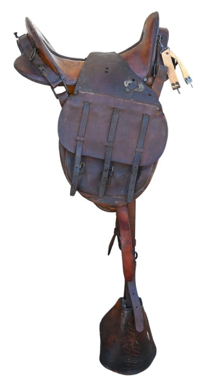 R.I.A. McClellan M1905 Saddle & Saddlebags: Includes display stand. 11 1/2" Seat. Rock Island marked saddle bags.