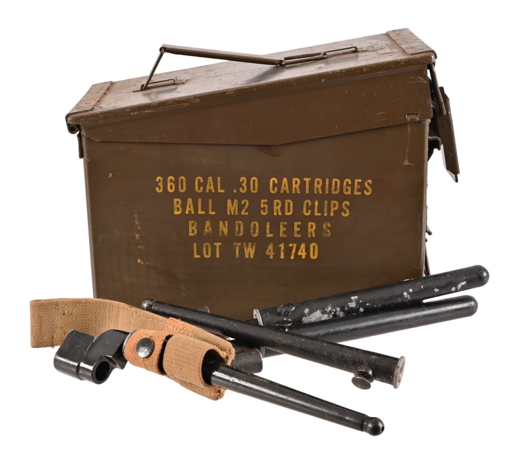 British Enfield No.4 Bayonets: 8 total, all with correct scabbards. 4 - MKII's, 2 - MKII Stars, 1 - MKIII, 1 - No.9 MKI.