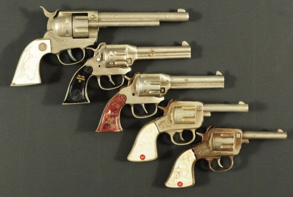 Cap Gun Collection Buffalo Bill, Lone Ranger Autry: 2 Buffalo Bills, 2 Lone Rangers, 1 Cowboy, 1 Mattel Fanner 50, and 1 Gene Autry.