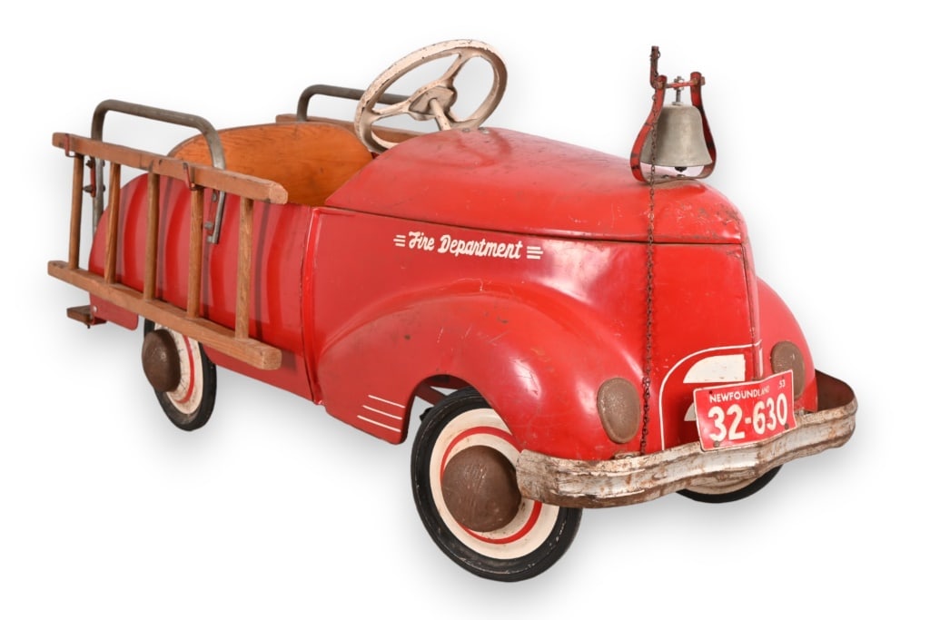 Vintage Fire Department Pedal Car (1 of 5)