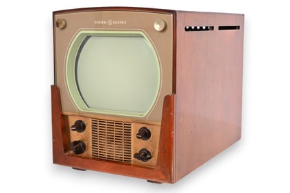Vintage General Electric 806 Table Model Television