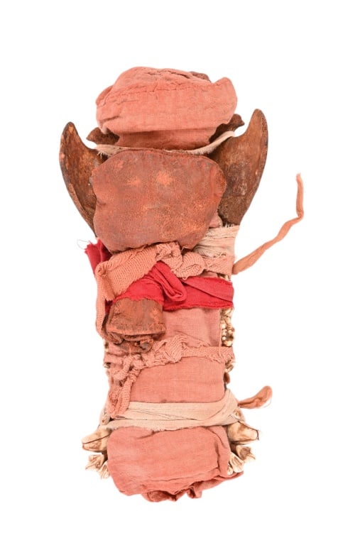 Indian Medicine Bundle With Skull: Measures 3" x 3.5" x 8.5"