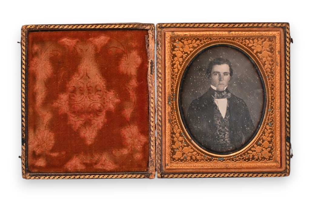 Lewis Maverick, Daguerreotype c.1858 Texas: From the John Coffee Hays, Applewhite-Clark Collection Daguerreotype: Circa 1858 image of Lewis A. Maverick, son of Sam & Mary Maverick of San Antonio. 1/6 plate. Standard casing, frame and surround.