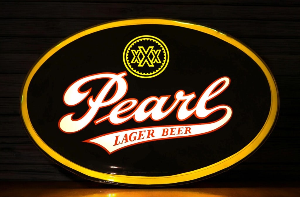 1980's Pearl Beer Black Oval Lighted Sign: 18.5" x 12.5" x 3"