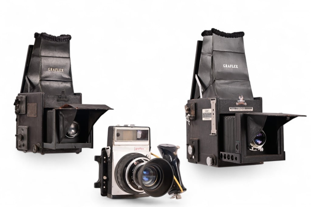 (3) Vintage Graflex Cameras: (2) Antique Graflex D series and Super D large format SLR cameras; Graflex XL medium format camer with Rodenstyock-Ysarex 95mm lens