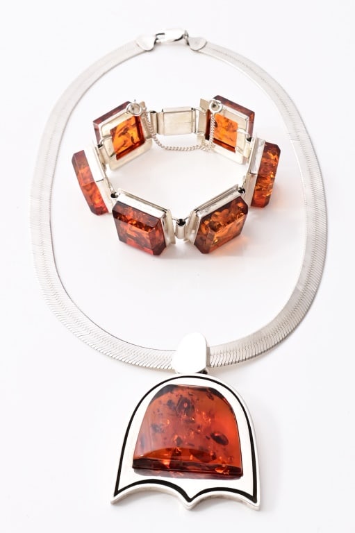 Amber & Sterling Silver Necklace/Bracelet Set: Chain measures 18.5" marked Italy, pendant measures 1.75" x 2.5"