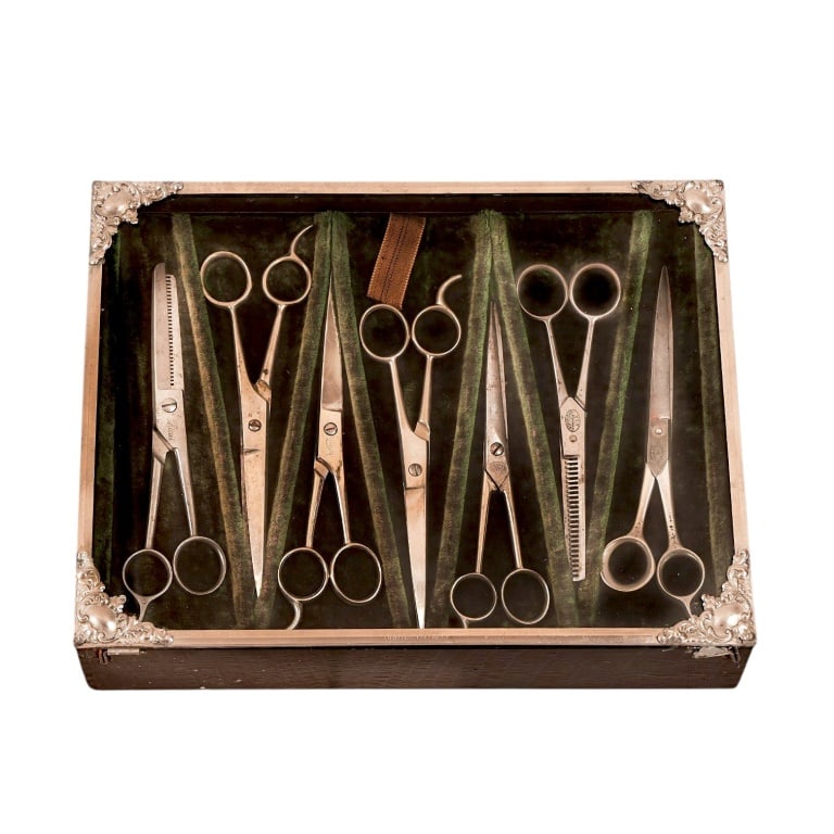 Rare, Barber's Scissor Display With Scissors (1 of 7)